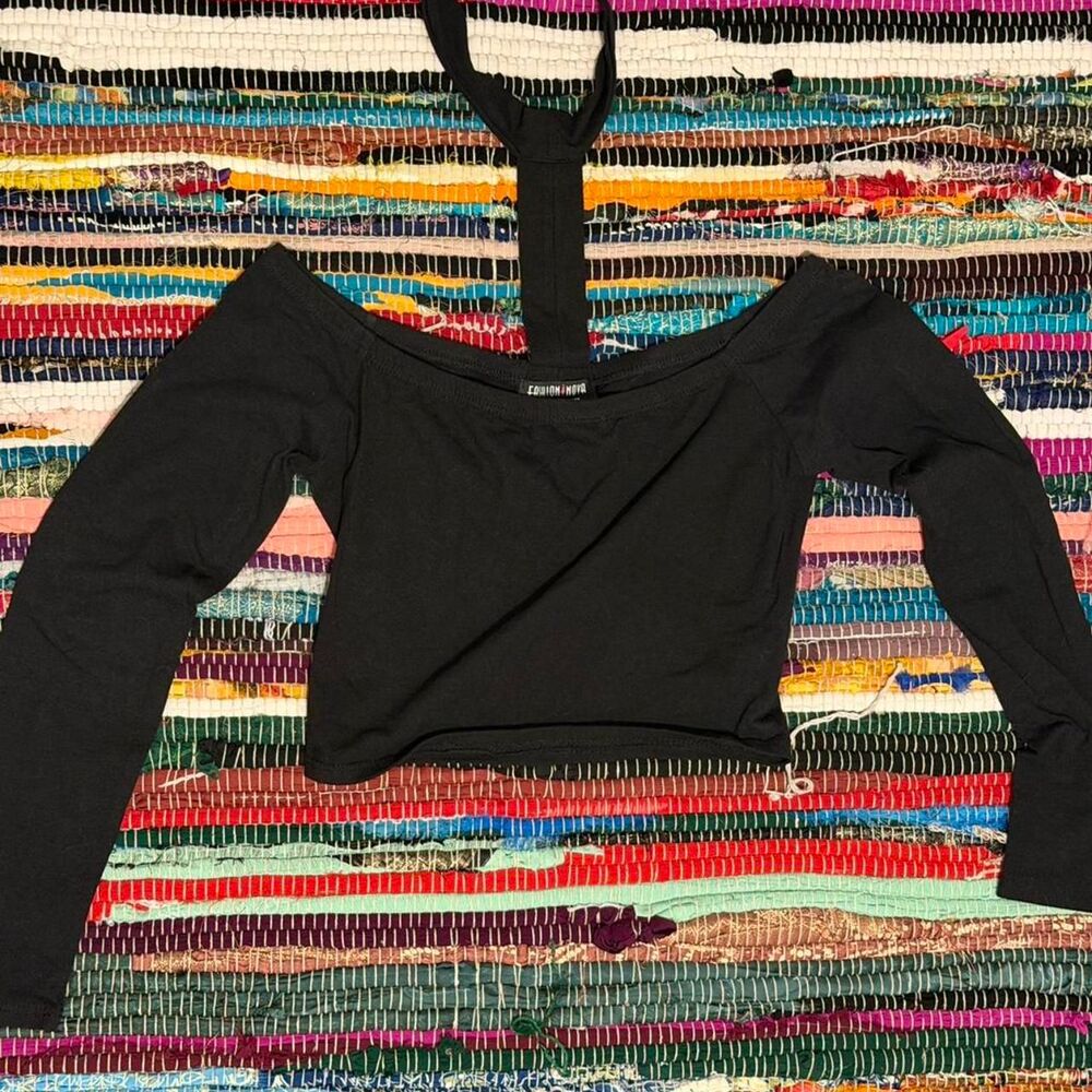 Fashion-nova Women's Black Crop-top